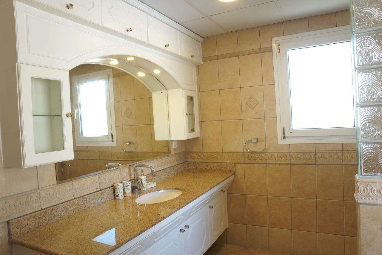 Behlys Boutique Hotel Muskat Bagian luar foto