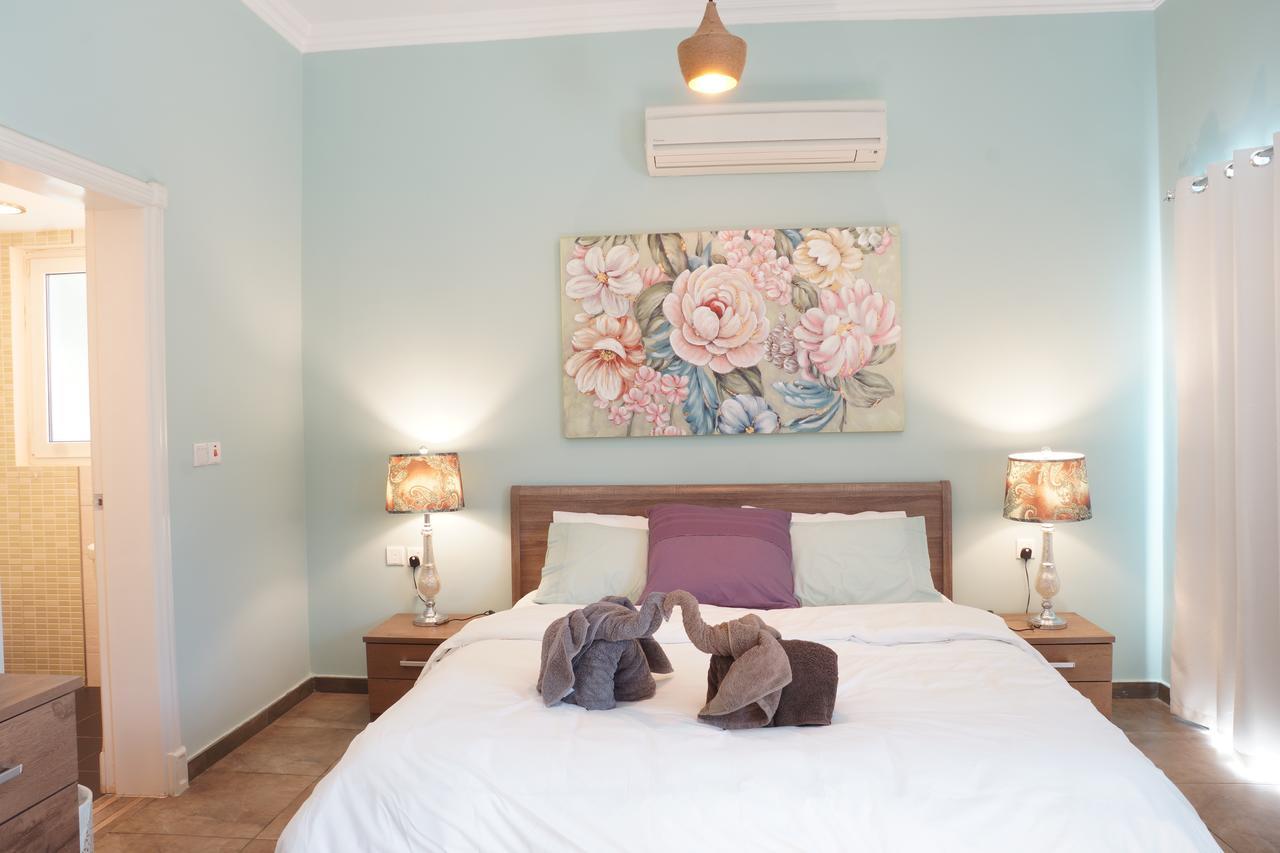 Behlys Boutique Hotel Muskat Bagian luar foto