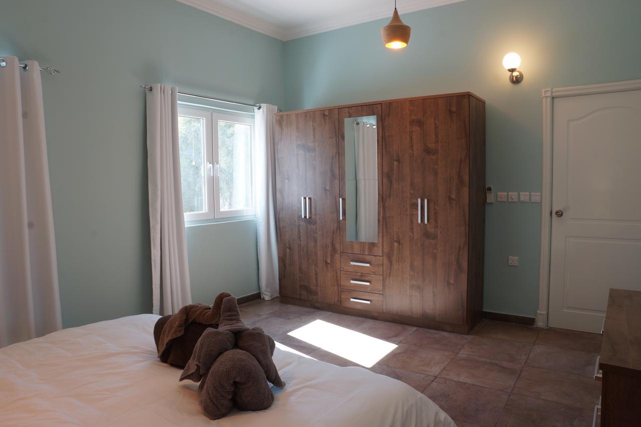 Behlys Boutique Hotel Muskat Bagian luar foto