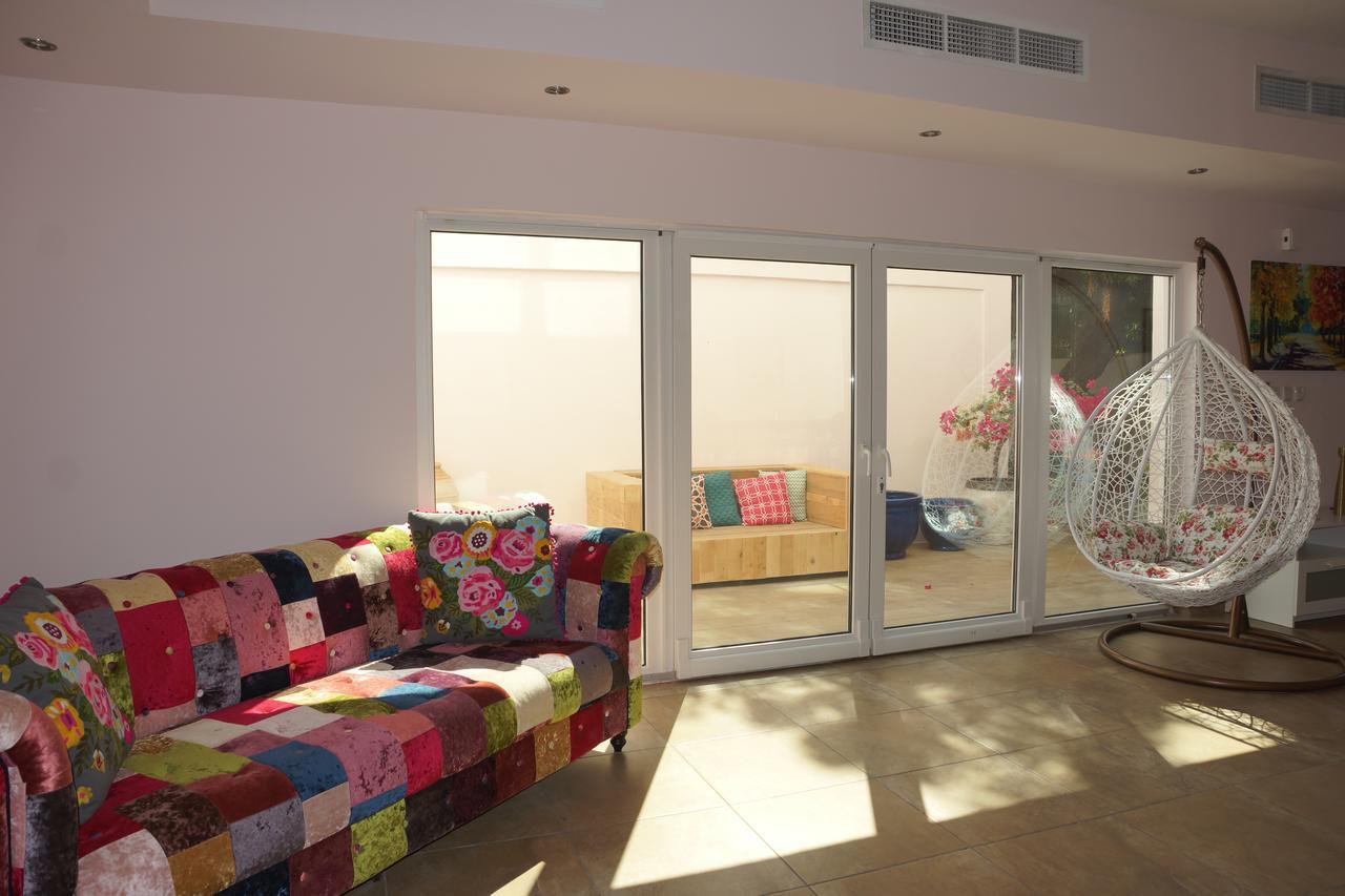 Behlys Boutique Hotel Muskat Bagian luar foto